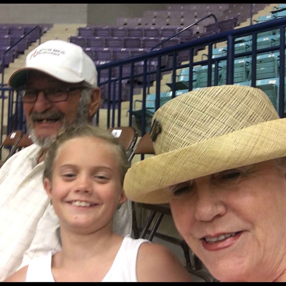 Meet your Posher, Rj